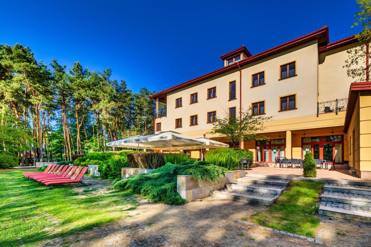 Hotel Pan Tadeusz Serock Exterior photo